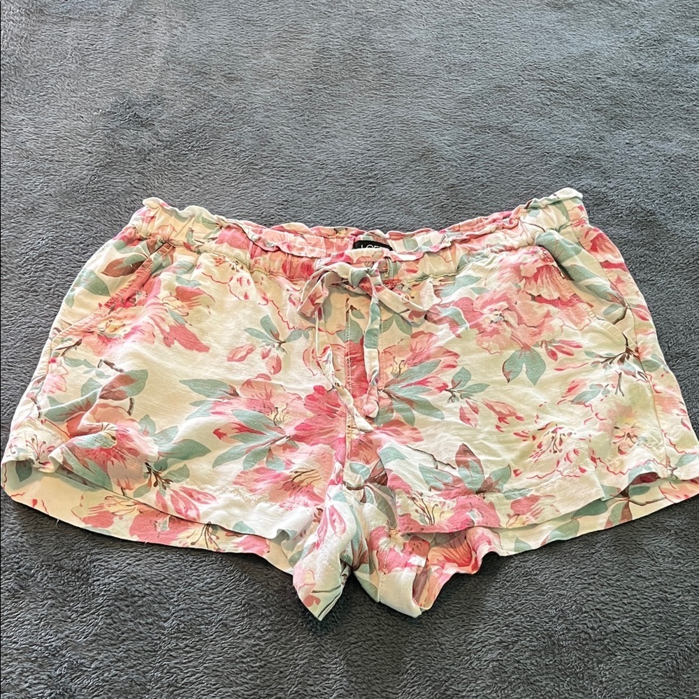 Paper bag style linen floral shorts